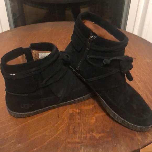 ugg reid ankle boot